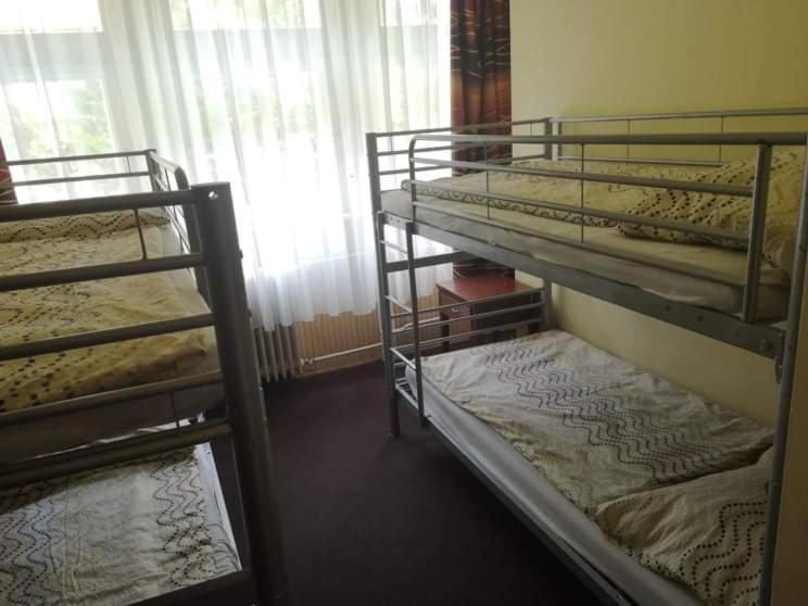 Fenyves Panzio Bed & Breakfast Siófok Exterior foto