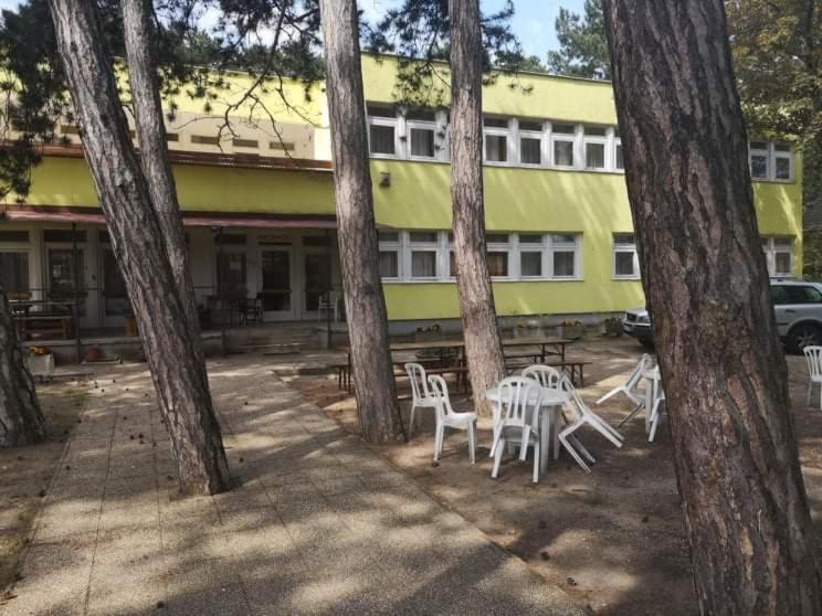 Fenyves Panzio Bed & Breakfast Siófok Exterior foto